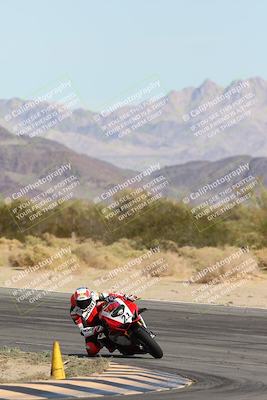 media/Nov-16-2025-Race Pace (Sun) [[8c5fa54630]]/Non Verified Riders (1st 20 Minutes)/2-Turn 10 (1010am)/